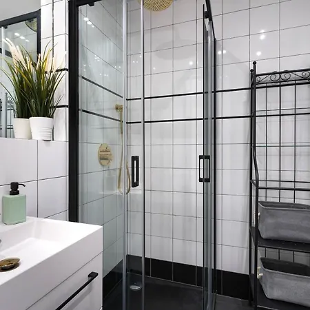 Ina Rent Slaska Apartment